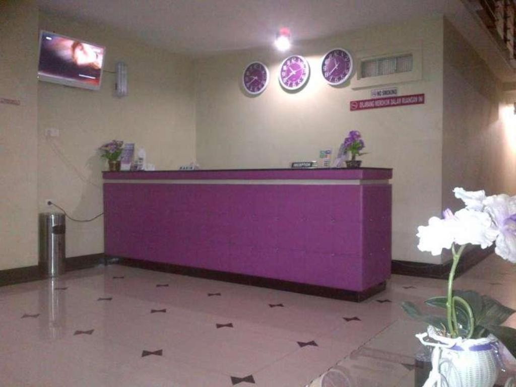 Erin Int Hotel Makassar Esterno foto